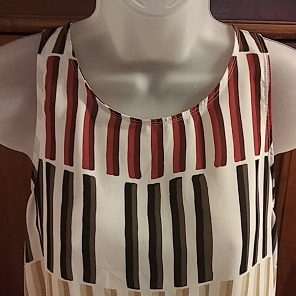 Top - Picture 3 of 4